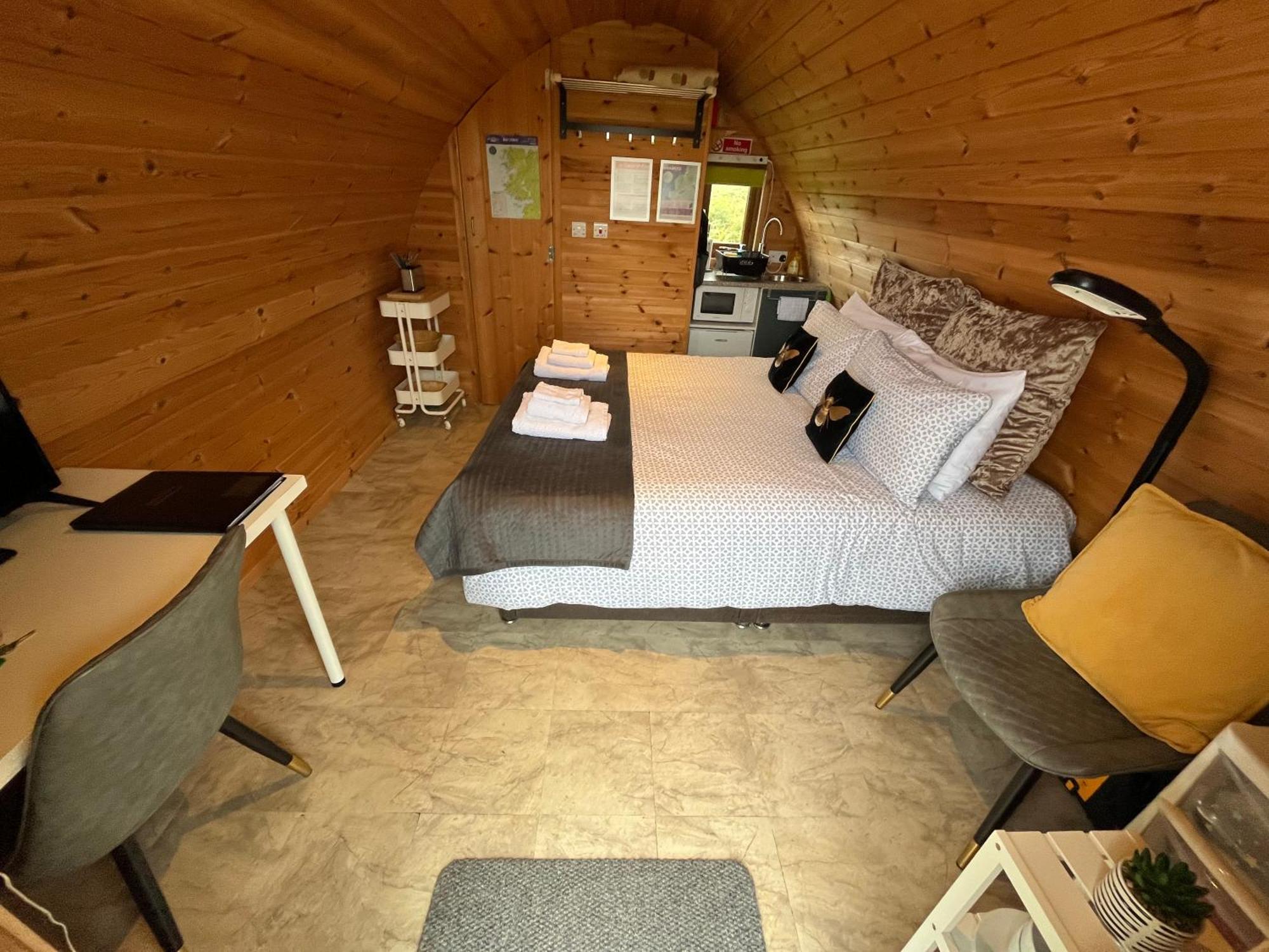 Earls View Pod Hotel Carna Exterior photo