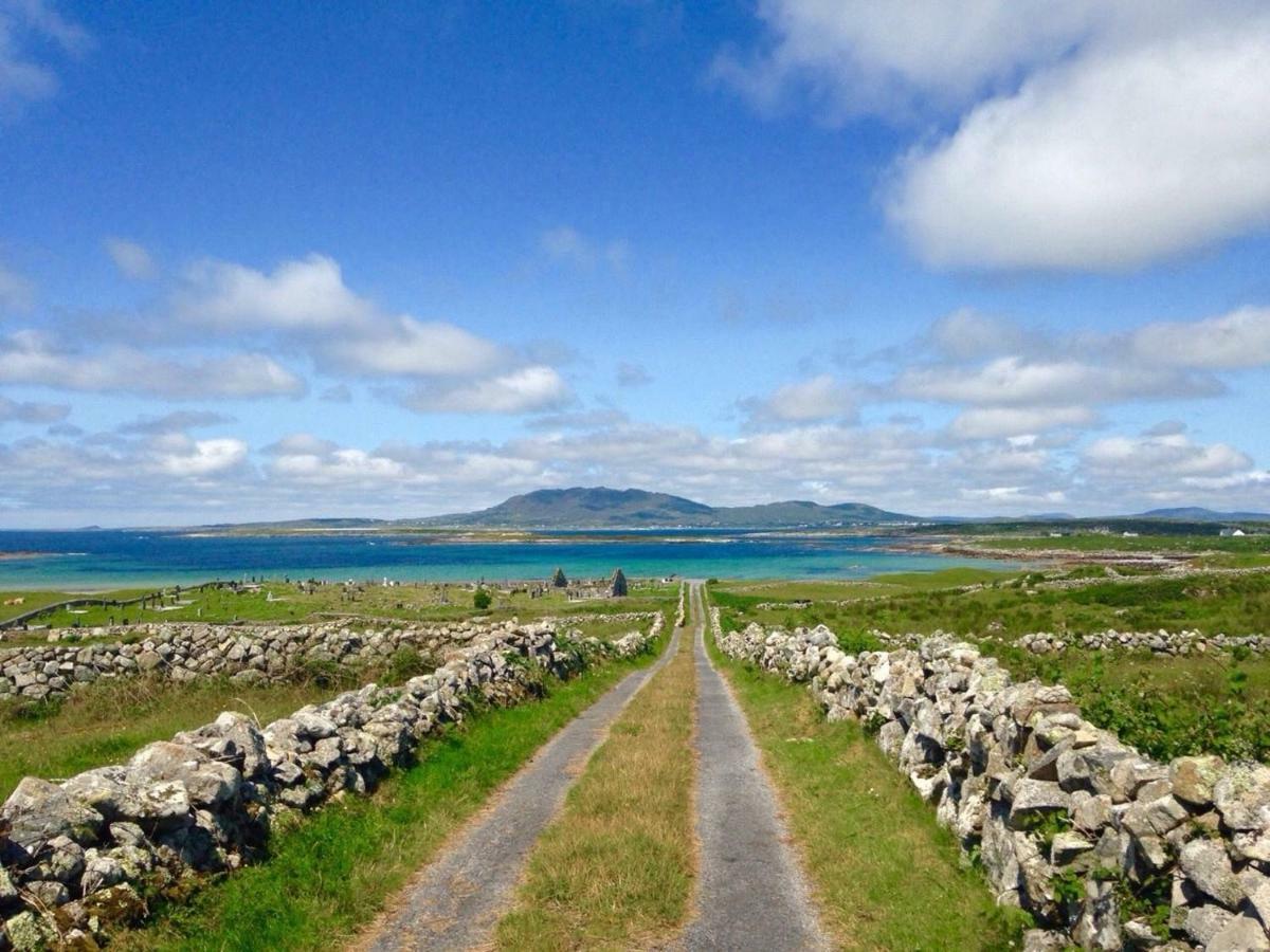 Earls View Pod Hotel Carna Exterior photo